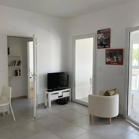 Entre Et Ocean, 3 Etoiles, Lumineux Et Calme En Plein Centre-ville Apartment Saint-Medard-en-Jalles