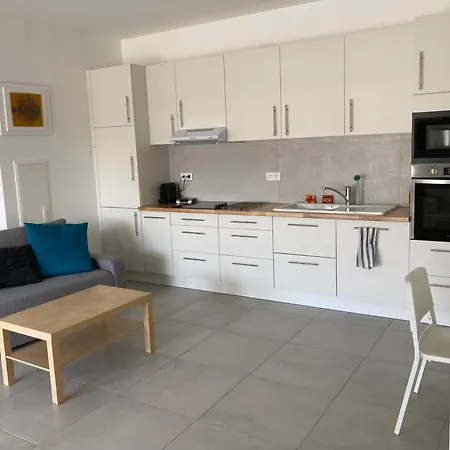 Apartment Entre Et Ocean, 3 Etoiles, Lumineux Et Calme En Plein Centre-ville Saint-Medard-en-Jalles